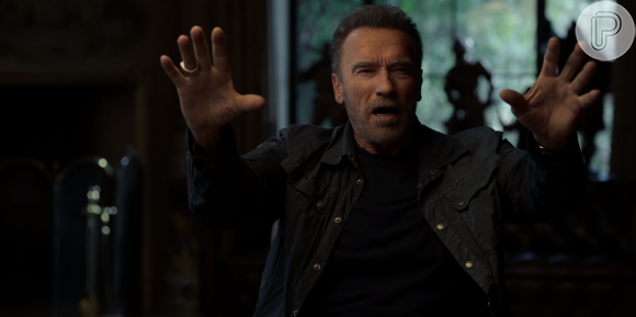 Arnold Schwarzenegger ganhou um documentário produzido pela Netflix e Linda Hamilton foi convidada para falar sobre o ator