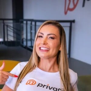 Andressa Urach é uma das estrelas da plataforma de conteúdo adulto com sua produção de vídeo pornô diferente