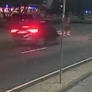 Kayky Brito foi atropelado ao tentar atravessar, correndo, rua da Barra da Tiuca em 2 de setembro de 2023; motorista tentou desviar do ator, mas não teve sucesso