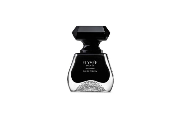 Perfume Elysée Succès, do Boticário, tem como ingrediente principal a Rosa Negra da Turquia, uma flor única conhecida pela sua tonalidade escura que dá origem a uma fragrância marcante e intensa