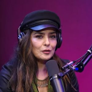 Letícia Sabatella revelou que foi diagnosticada com autismo no podcast Papagaio Falante