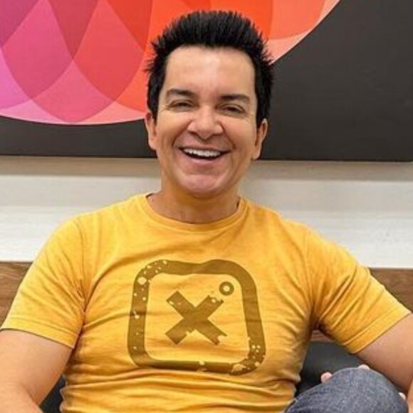 Regis Danese recebe alta de hospital