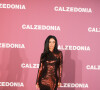 O look de Silvia Braz teve meia-calça com vestido brilhoso no evento da Calzedonia