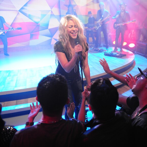 Shakira no Brasil: passagem anterior da cantora teve show no estúdio do Fantástico