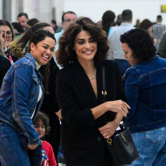 Bolsa de R$ 25 mil, conjuntinho all black e tênis de corrida: os detalhes do aerlook de Juliana Paes