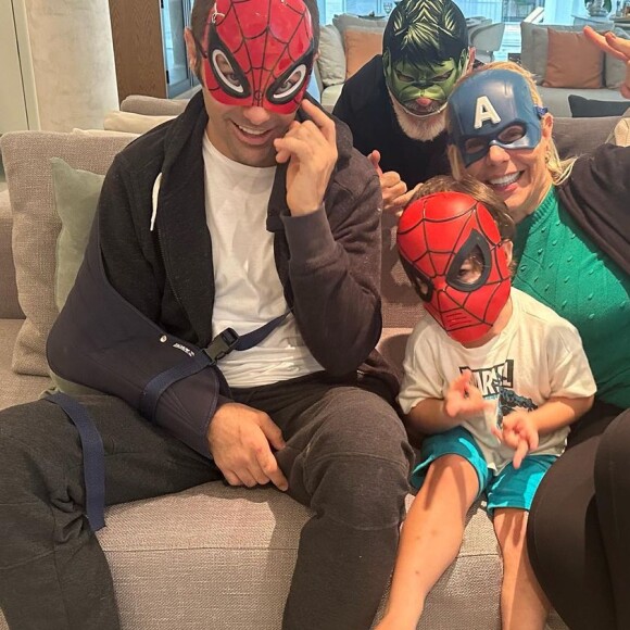 Kayky Brito compartilhou momentos com a família após ter recebido alta