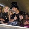 O modelo brasileiro Jesus Luz namorou a cantora Madonna
