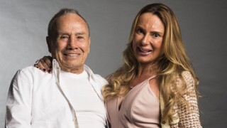 'Cuido do marido como um filho': Esposa de Stênio Garcia assume que vive um casamento de fachada? Áudios íntimos são vazados, diz colunista