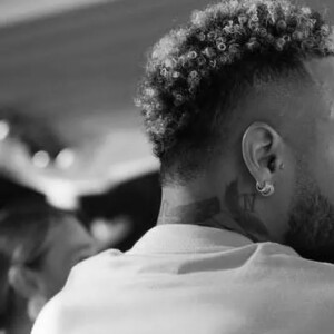 Neymar usou um verso bíblico para homenager as crianças no Instagram