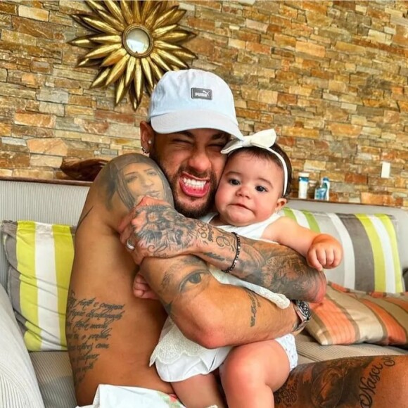 Afilhada de Neymar é filha de Cris Guedes e Bianca Coimbra