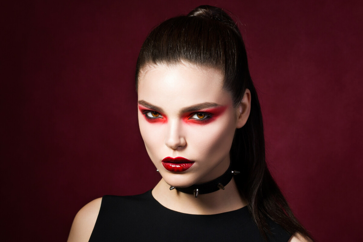 Maquiagem de vampira e mais! Experts em beleza listam tendências de beleza  em alta para Halloween 2023 - Purepeople