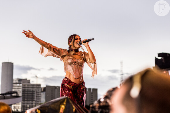 Carnaval 2023: Anitta passará por dez cidades com Ensaios de Anitta