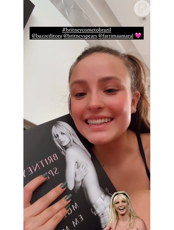 Larissa Manoela é comparada a Britney Spears após revelar estar lendo livro da cantora