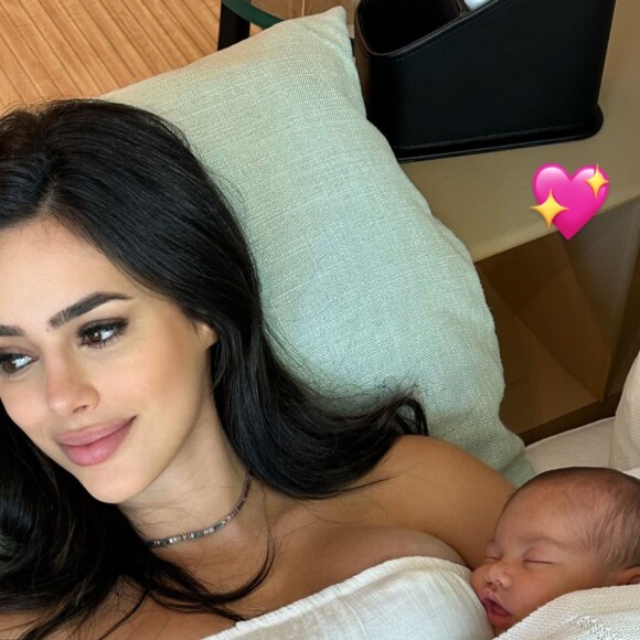 Bruna Biancardi publicou uma foto fofa com Mavie minutos depois de soltar a segunda parte do comunicado da assessoria de imprensa