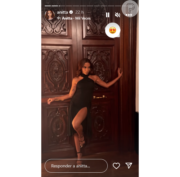 Anitta não perdeu a chance de tirar foto para postar no Instagram após encontro com Bonner