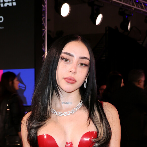 Grammy Latino 2023: Nicki Nicole apostou no vermelho para a cerimônia