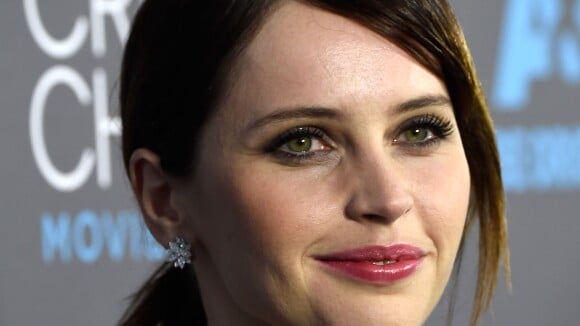 Felicity Jones comenta indicação ao Oscar por 'A Teoria de Tudo': 'Não esperava'