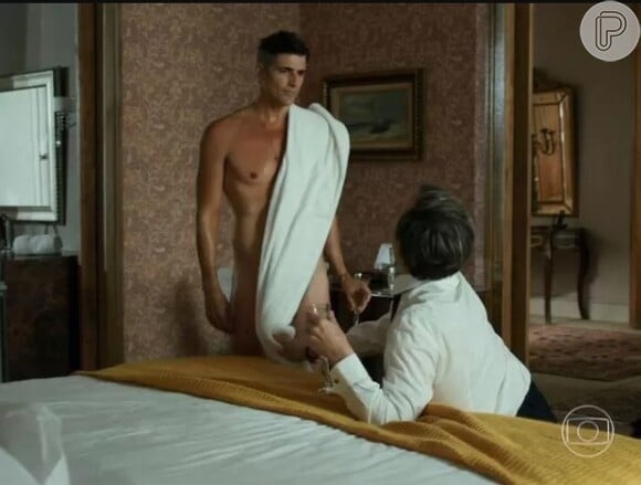 Em 'Verdades Secretas', personagem de Reynaldo Gianecchini ia para cama com homens e mulheres