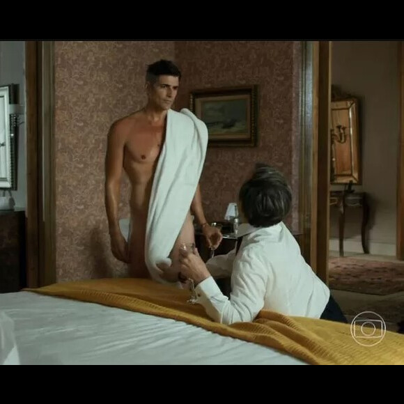 Em 'Verdades Secretas', personagem de Reynaldo Gianecchini ia para cama com homens e mulheres