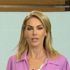 Ana Hickmann já estava sem aliança no primeiro programa que apresentou após a agressão