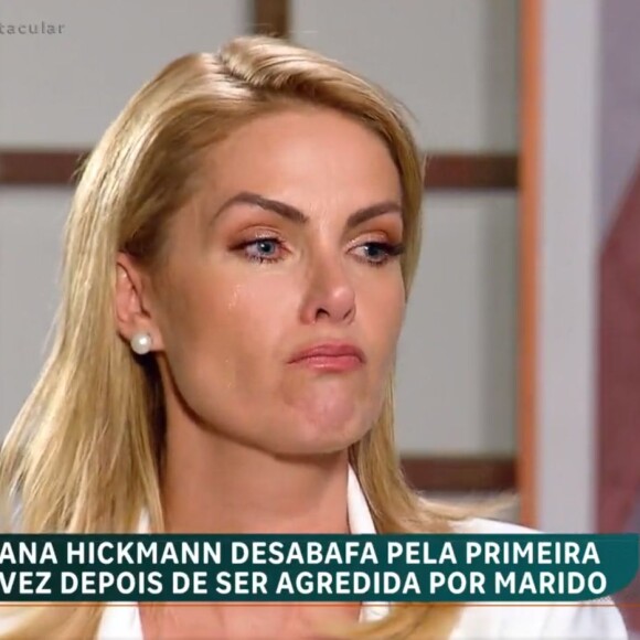 Ana Hickmann chorou ao falar sobre a agressão de Alexandre Correa