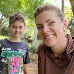 Ana Hickmann revelou atitude surpreendente do filho, Alexandre Jr., de 9 anos: 'Me entregou os dois carrinhos favoritos dele e disse: 'Mãe, é para te dar sorte hoje!''