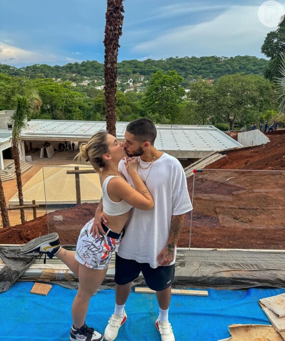 Nova casa de Virgínia Fonseca e Zé Felipe foi exibida pelo casal na web; imóvel ainda está em obras e ocupa 7 mil metros quadrados