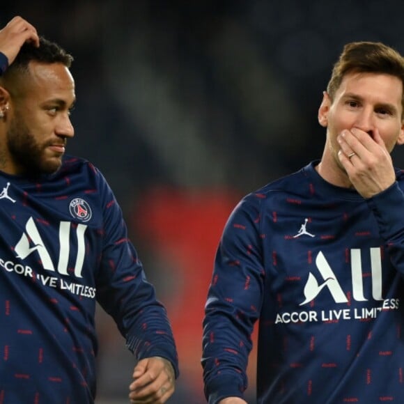 Vaza conversa de Messi com ex-amante de Neymar