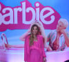 Conjunto total rosa foi usado pela influenciadora Paola Antonini para ver filme da Barbie