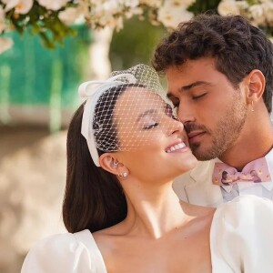 Larissa Manoela e André Luiz Frambach ficaram noivos em dezembro de 2022 e um ano depois se casaram