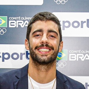 Pedro Scooby também teria passado noite com Neymar e Sophia Barclay