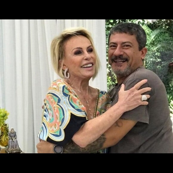 Ana Maria Braga e Tom Veiga tinham uma relação de mãe e filho pelo tempo de convívio na carreira