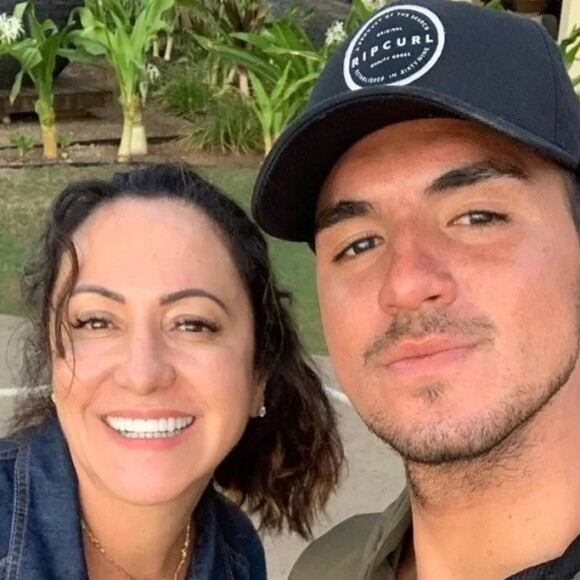 Yasmin Brunet foi acusada de causar o rompimento de Gabriel Medina e Simone Medina, mãe do surfista, que ainda teria chamado a ex-nora de atriz pornô