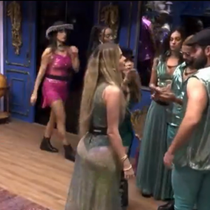 Bumbum de Yasmin Brunet mexendo rouba a cena durante cena do 'BBB 24'