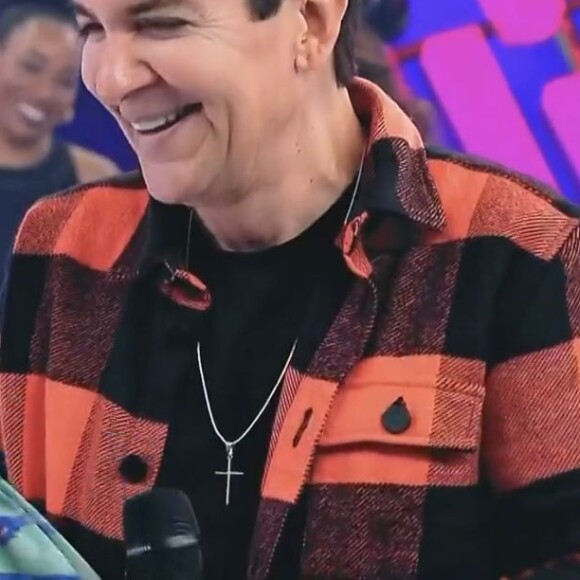 Para muitos internautas, a emissora carioca está tentando 'evangelizar' seus programas, e por isso Regis Danese está sempre sendo convidado