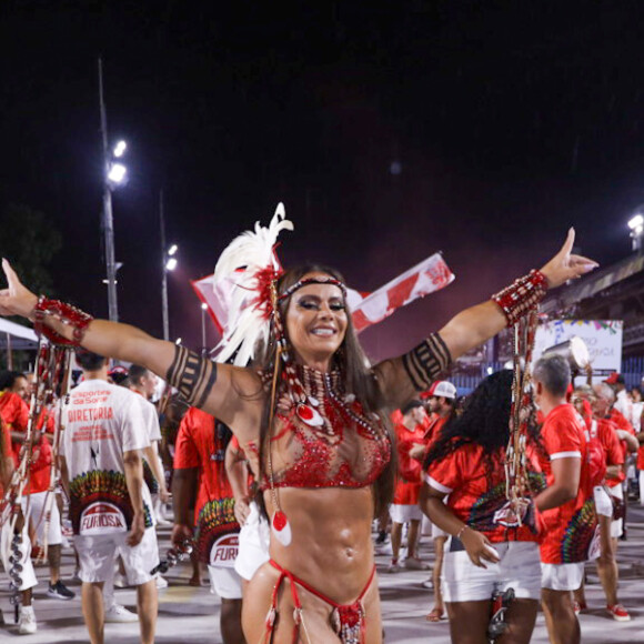 Viviane Araújo usou pinturas no corpo