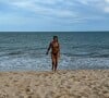 Camila Pitanga publicou novas fotos curtindo um belo dia de praia