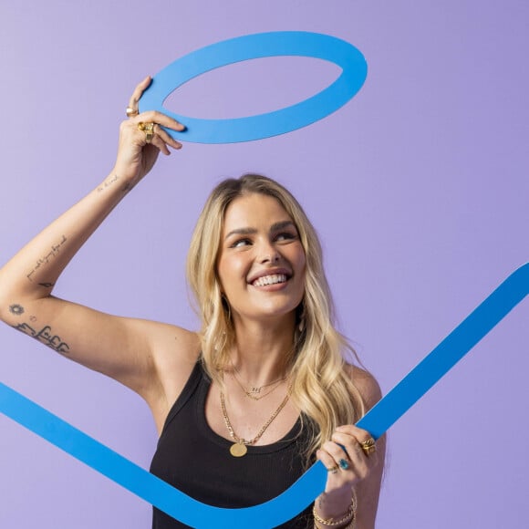 Yasmin Brunet, do 'BBB 24', vem sendo acusada de racismo por seu comportamento com Davi. 'Sinhá total', disparou André Gabeh, do 'BBB 1'