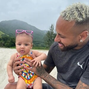 Neymar também teria engravidado outra mulher pouco antes de Mavie nascer