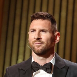 Além dos ganhos em campo, Messi é um forte nome publicitário e lucra com uma rede de hoteis, além de seus produtos oficiais