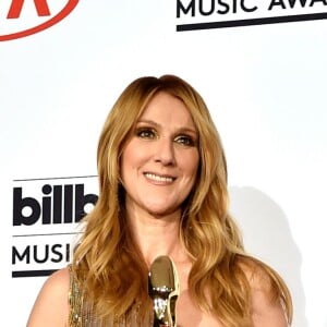 Celine Dion esteve no Grammy e surpreendeu público após diagnóstico de doença rara