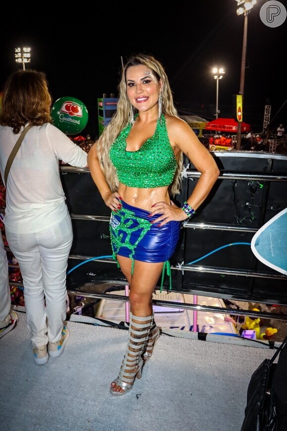 Carnaval 2024: Deolane Bezerra curtiu a folia em Salvador antes de desfilar pela Grande Rio