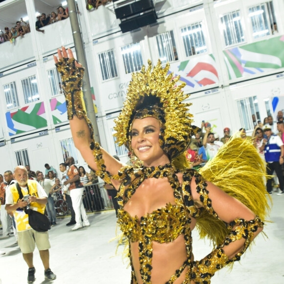 Paolla Oliveira brilhou no desfile de carnaval 2024 da Grande Rio