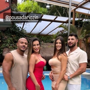 Andressa Urach posou com o namorado, Lucas Ferraz, e o casal Graziela Cazella e Fê Cazella após gravarem vídeo adulto