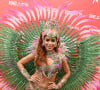 Anitta usou uma fantasia verde e rosa para homenagear a Mangueira em seu bloco de carnaval 2024