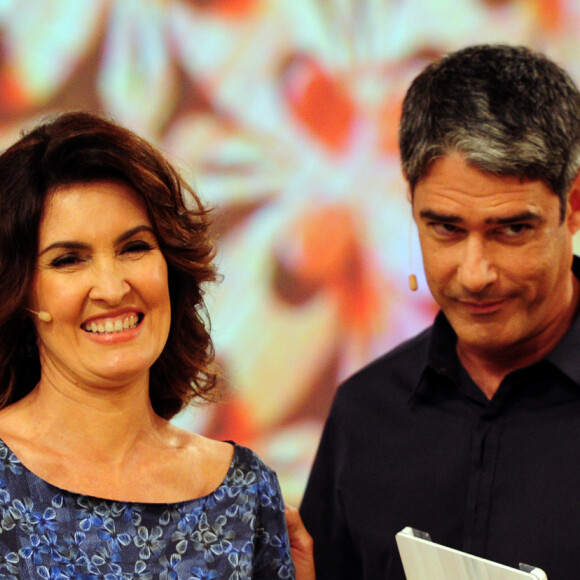 Fátima Bernardes, ainda casada com William Bonner, recebeu o então marido no palco do Encontro