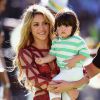 Milan subiu no palco do encerramento da Copa do Mundo 2014 com a mãe, Shakira