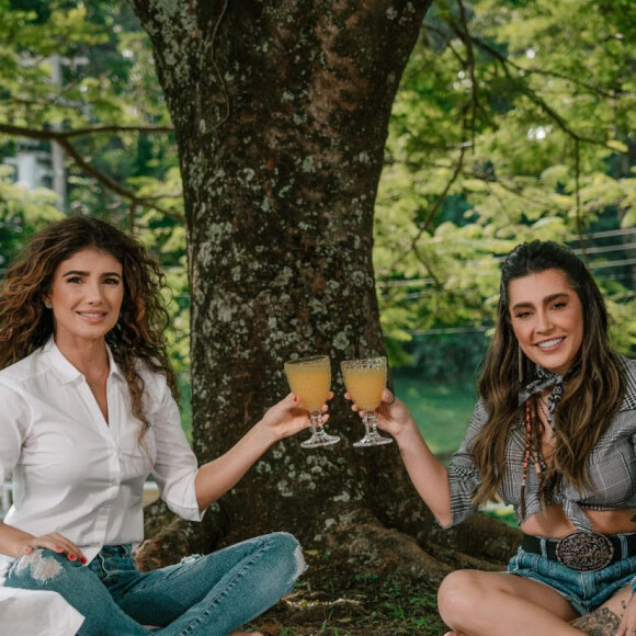 Paula Fernandes recebeu convidados, como Lauana Prado, em seu mais recente projeto audiovisual