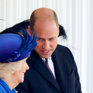 Príncipe William e Camilla assumiram os compromissos públicos da Família Real nas últimas semanas