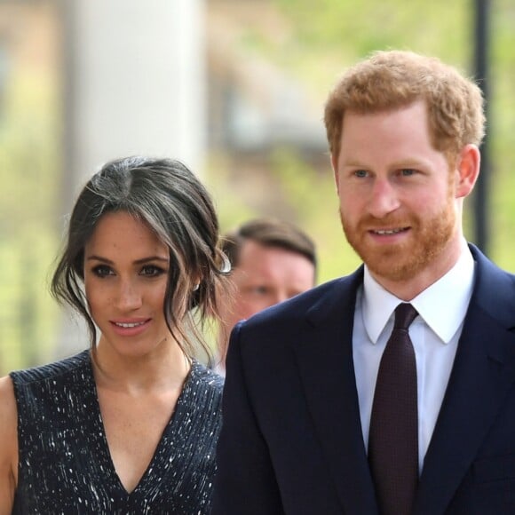 Depois do seu casamento com Meghan Markle, Príncipe Harry teria preferido a esposa do que sua família